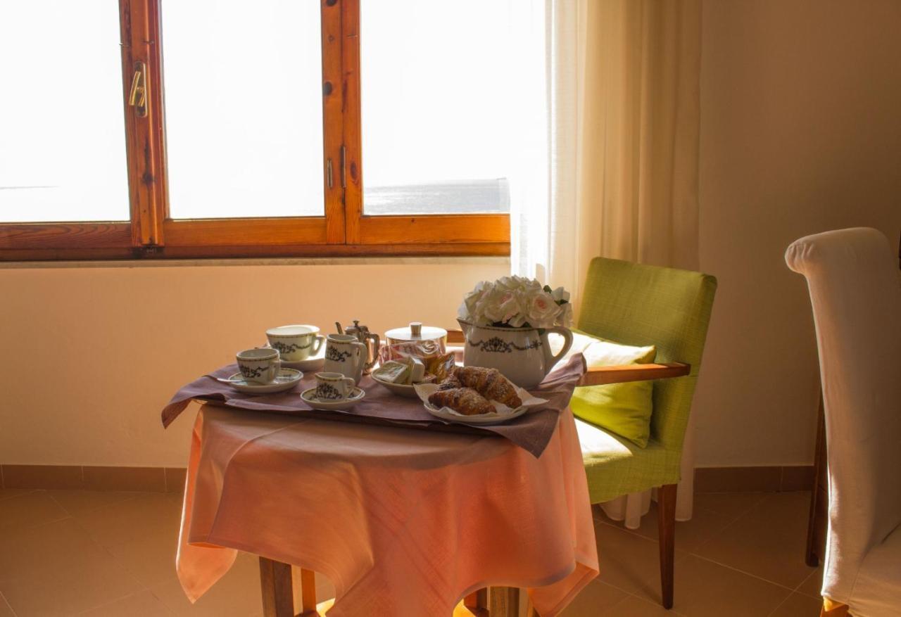 קסטיליאונצ'לו Albergo Miramare מראה חיצוני תמונה